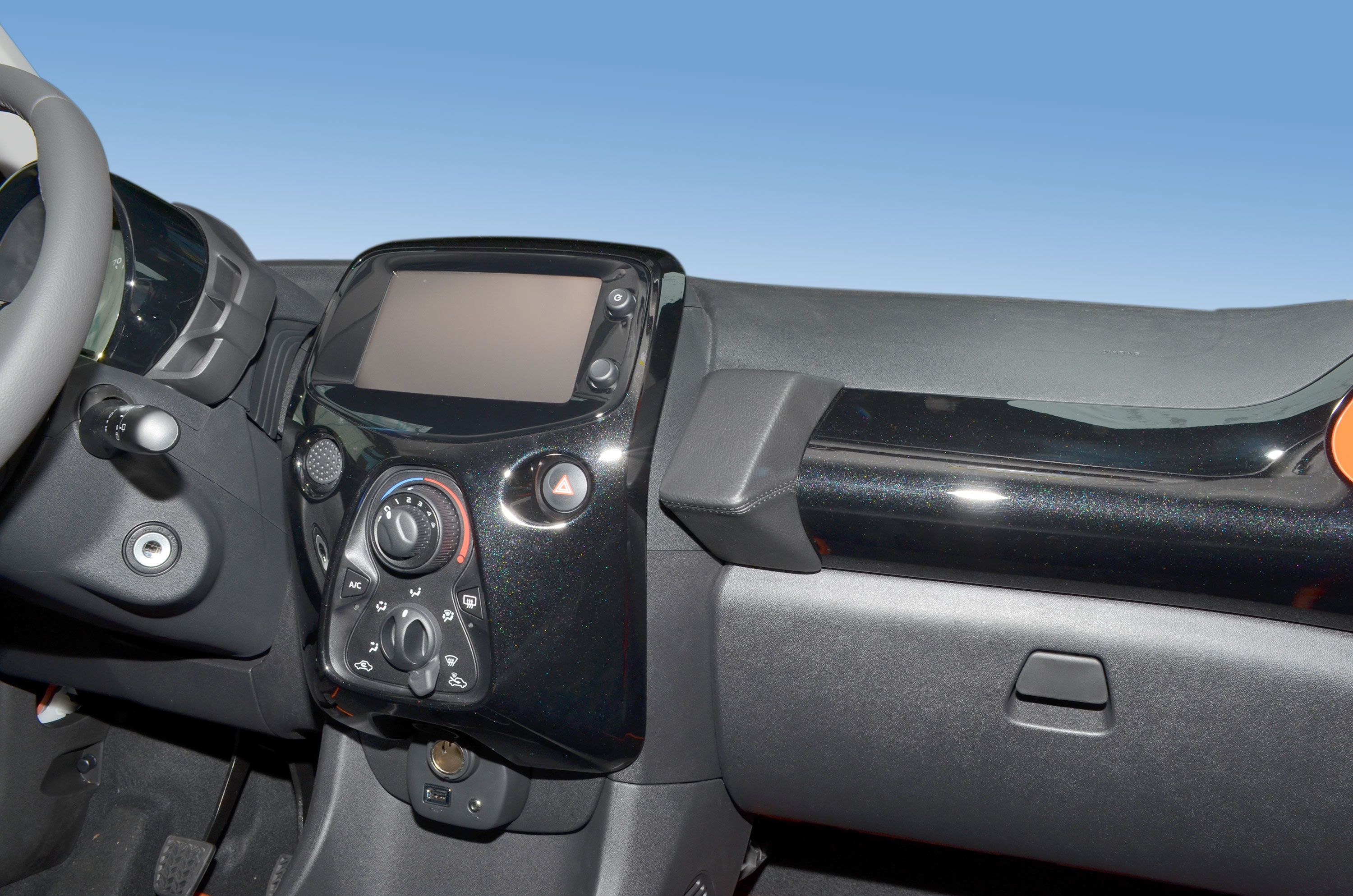 Kuda console Citroen C1/Peugeot 108/Toyota Aygo 14-21 Zwart