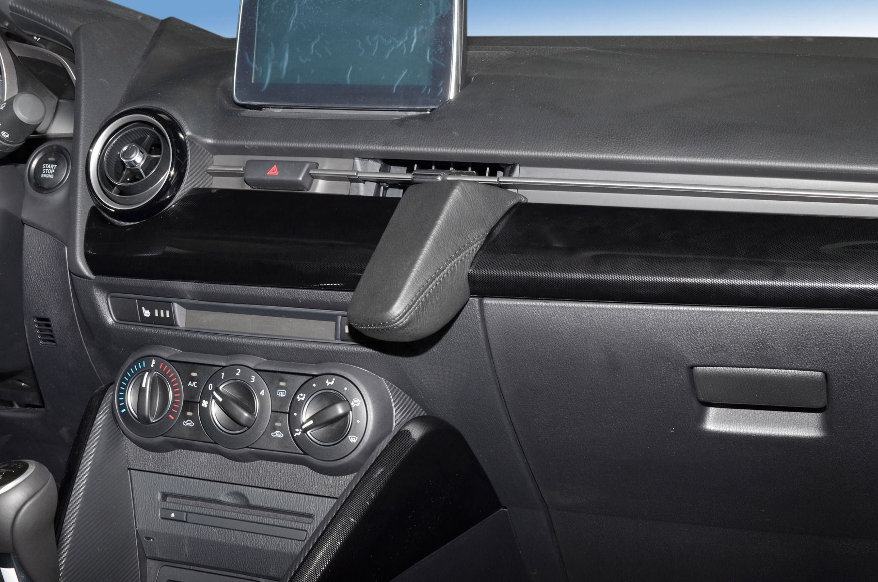Kuda console Mazda 2/ CX3 15- Zwart