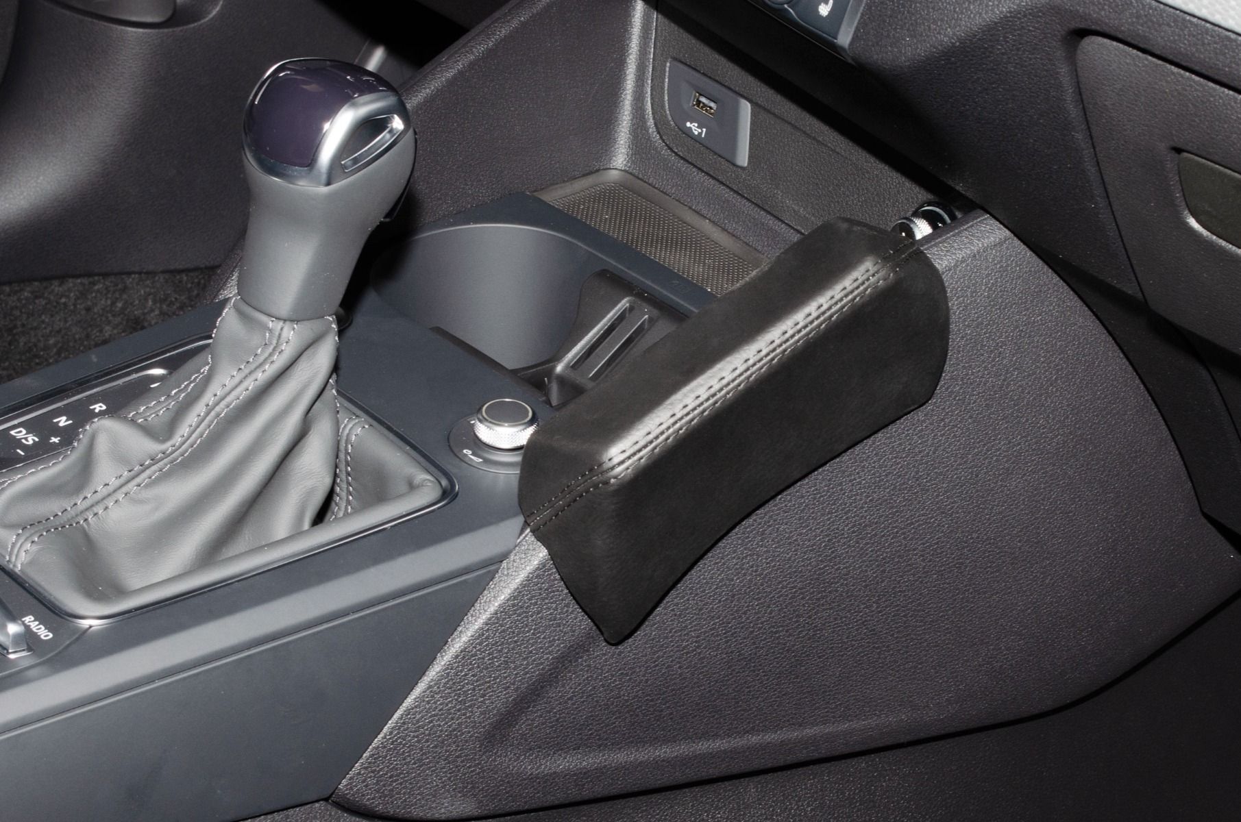 Kuda console Audi Q2 16- / Q3 23-