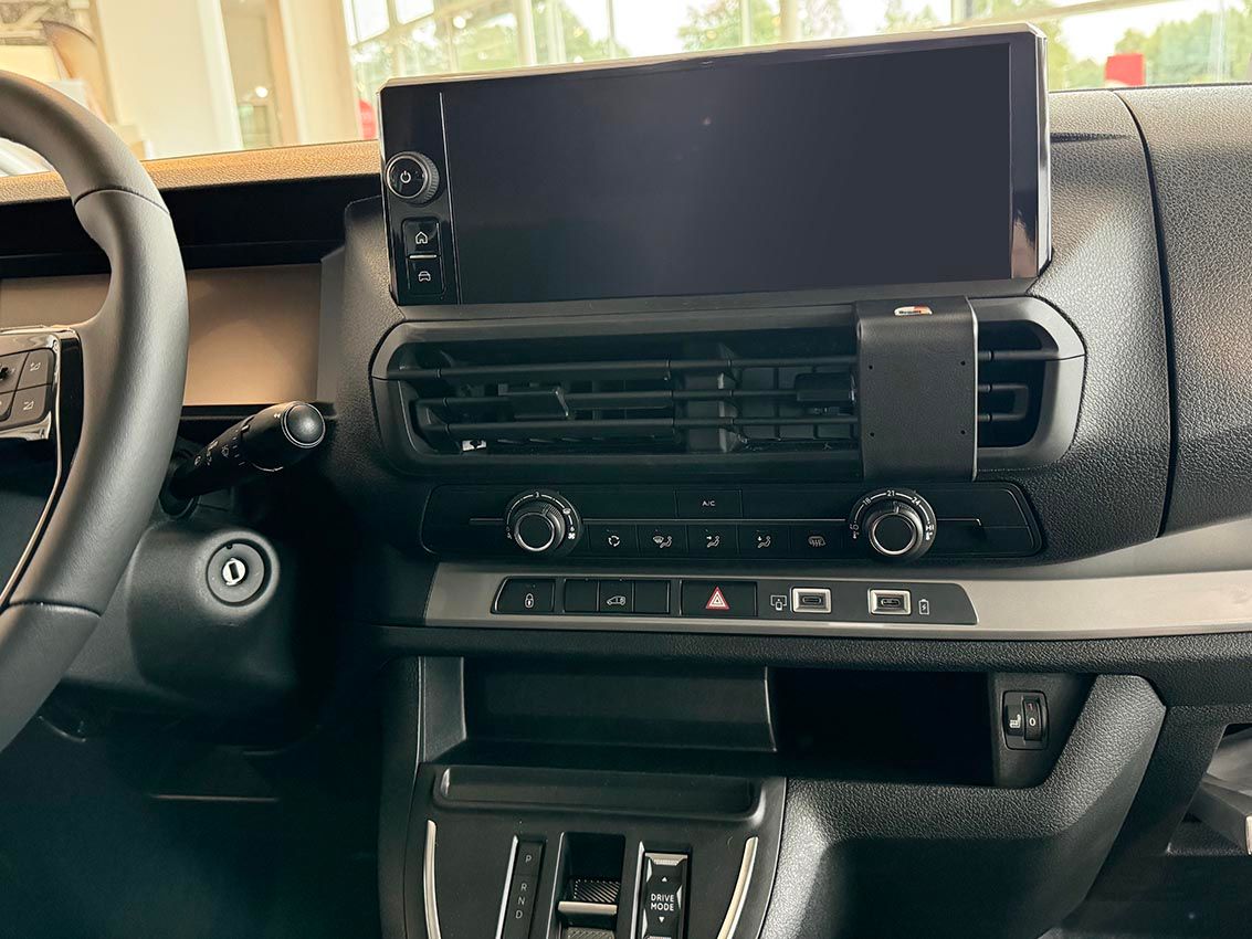 Proclip Citr.Jumpy/Peu.Expert/Opel Vivaro 25- Center mount