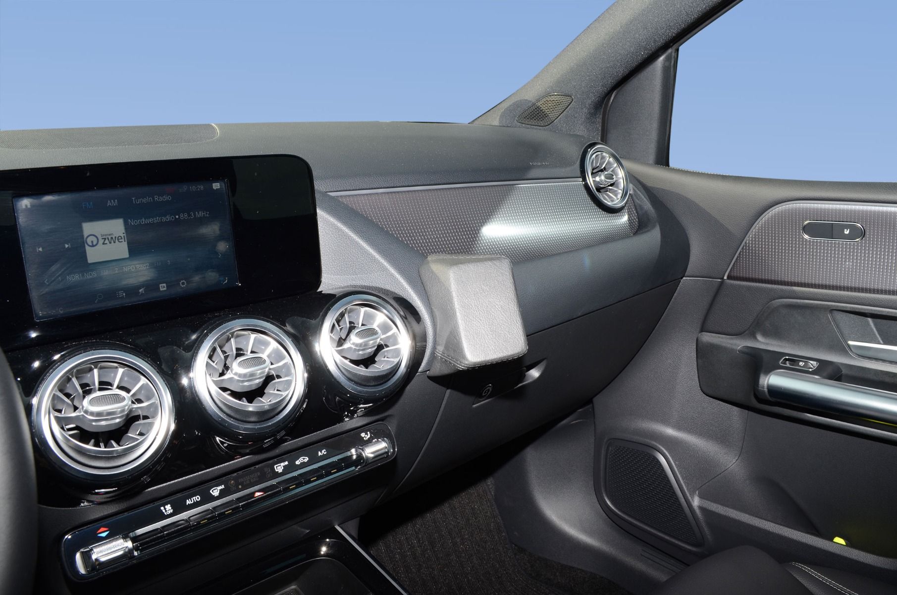 Kuda console Mercedes Benz B-Class 19- / EQA 21-