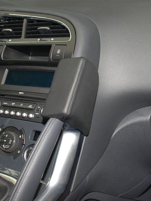 Kuda console Peugeot 3008 09-16